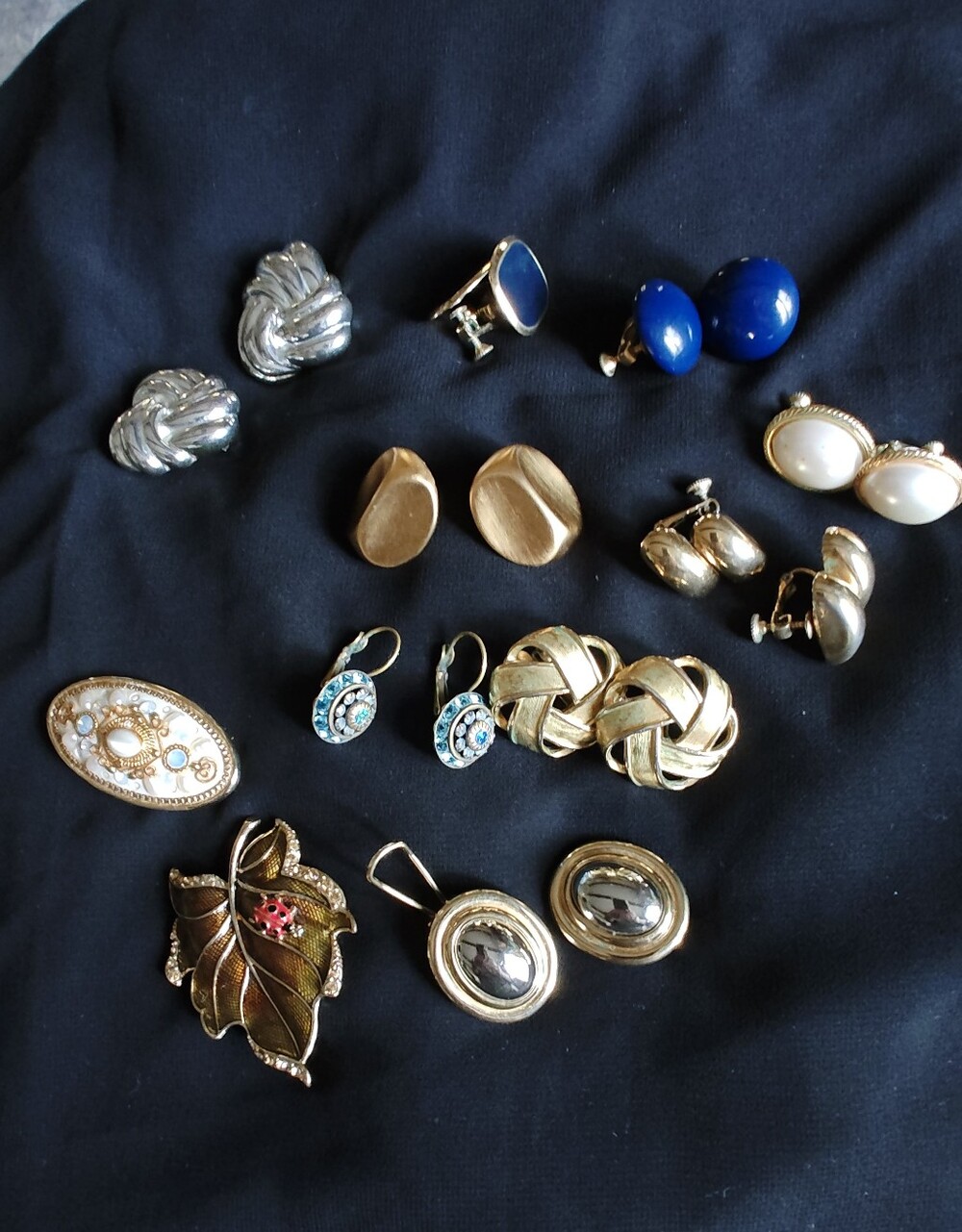 Designer & Name Brand Earrings & Pendants